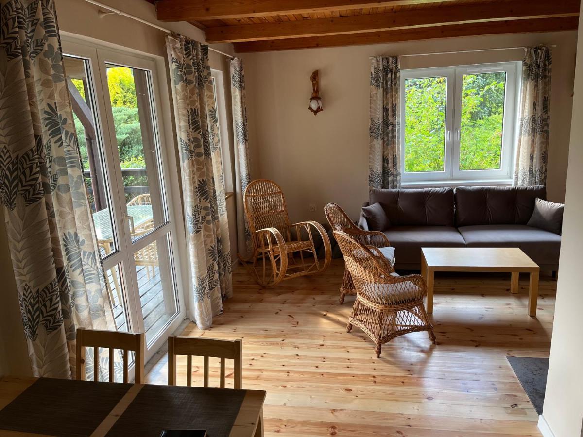 Dom Letniskowy Nad Jeziorem - Kaszuby Holiday home Podjazdy